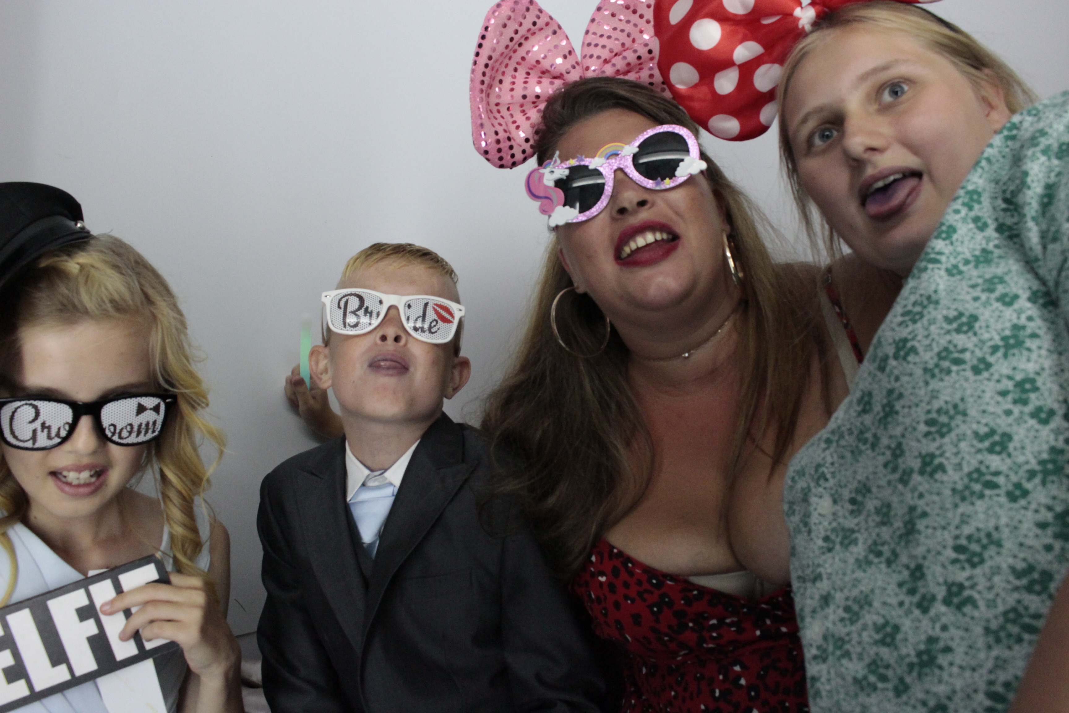 Richard & Karen's Wedding Reception | View more photos from the event at gallery.myphotoboothexperience.co.uk/u/MyPhotoBoothExperienceLtd/Richard-Karens-Wedding-Reception